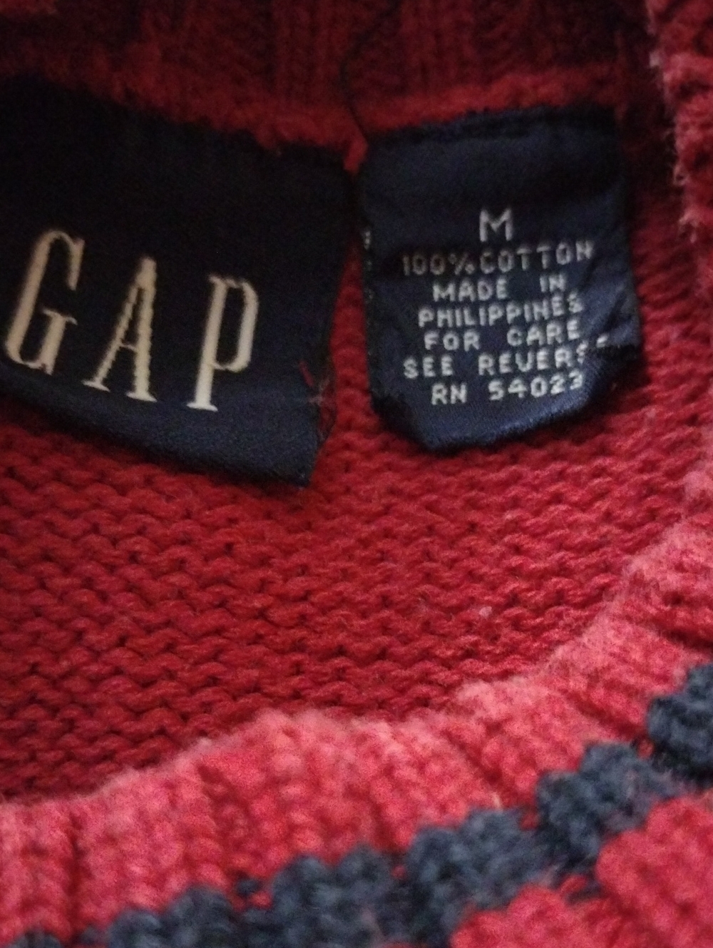 GAP Vintage Sweater Boy's size Medium - Picture 10 of 10